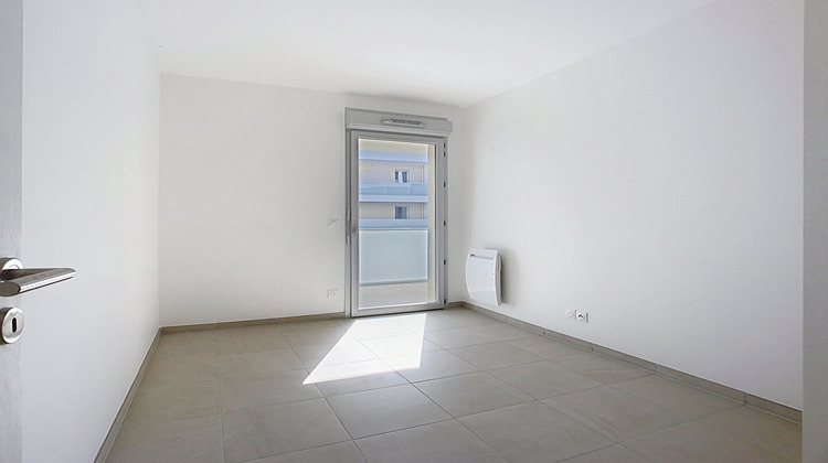 Ma-Cabane - Location Appartement MARSEILLE 15, 73 m²