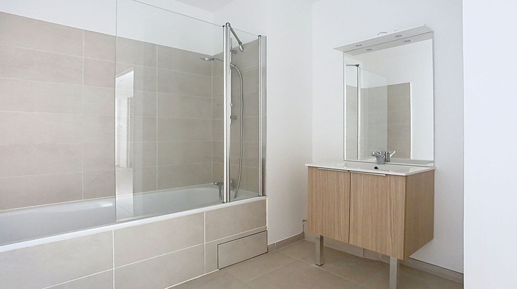 Ma-Cabane - Location Appartement MARSEILLE 15, 73 m²