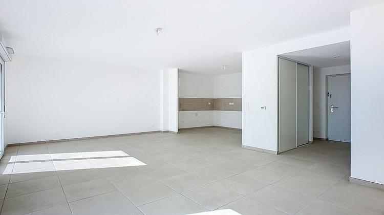 Ma-Cabane - Location Appartement MARSEILLE 15, 73 m²