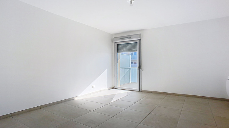 Ma-Cabane - Location Appartement MARSEILLE 15, 73 m²