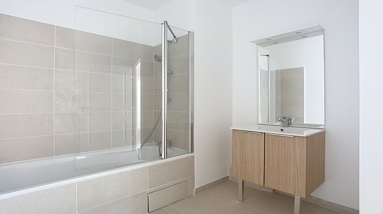 Ma-Cabane - Location Appartement MARSEILLE 15, 73 m²