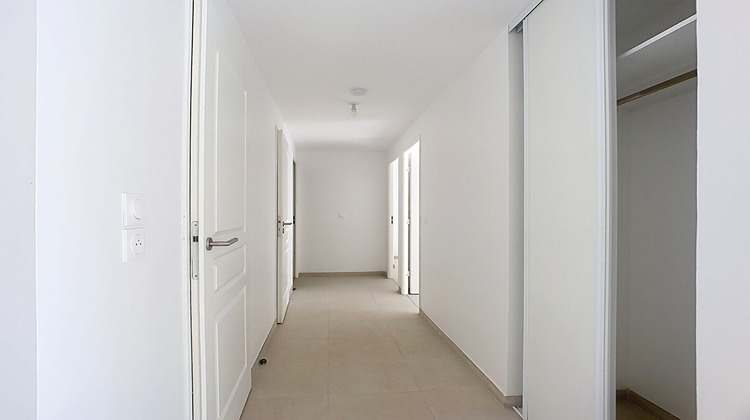 Ma-Cabane - Location Appartement MARSEILLE 15, 73 m²