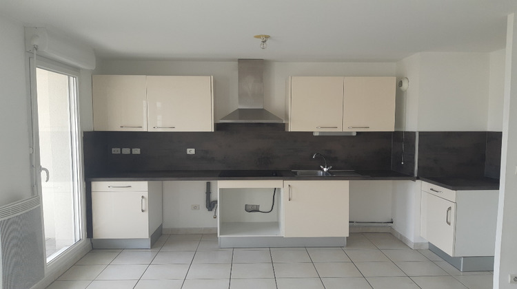 Ma-Cabane - Location Appartement MARSEILLE 4, 60 m²