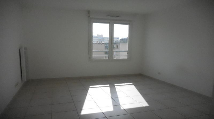 Ma-Cabane - Location Appartement MARSEILLE 4, 60 m²