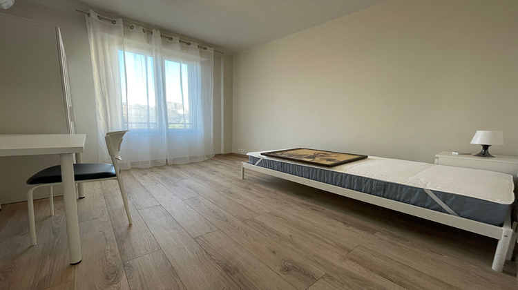 Ma-Cabane - Location Appartement MARSEILLE 5, 80 m²
