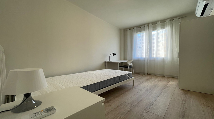 Ma-Cabane - Location Appartement MARSEILLE 5, 80 m²