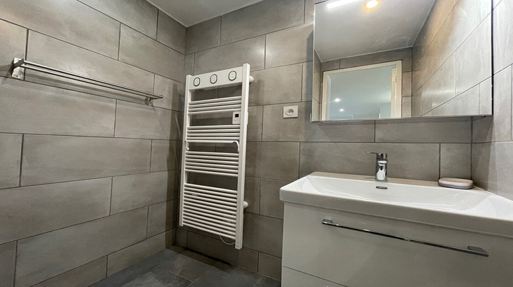 Ma-Cabane - Location Appartement MARSEILLE 5, 80 m²