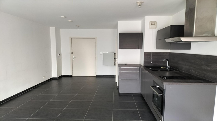 Ma-Cabane - Location Appartement MARSEILLE 6, 24 m²