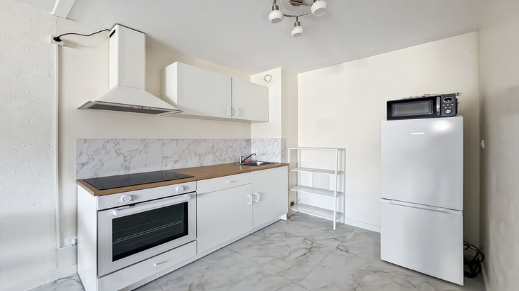 Ma-Cabane - Location Appartement MARSEILLE 8, 47 m²