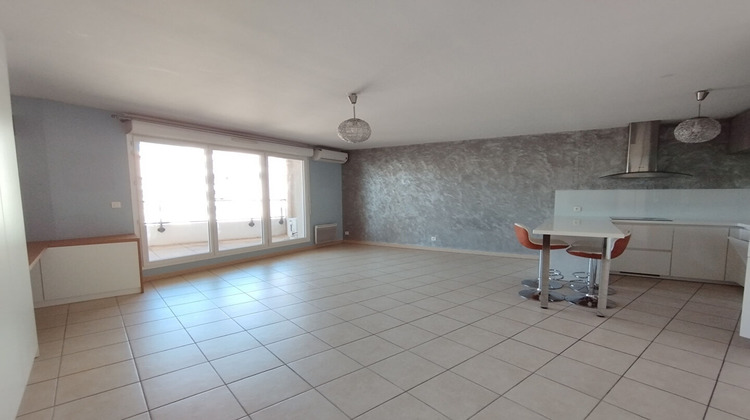 Ma-Cabane - Location Appartement MARSEILLE 8, 68 m²