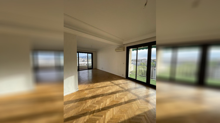 Ma-Cabane - Location Appartement MARSEILLE 8, 120 m²