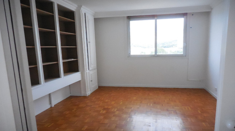 Ma-Cabane - Location Appartement MARSEILLE 9, 76 m²