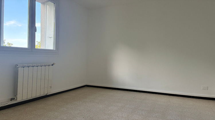 Ma-Cabane - Location Appartement MARSEILLE 9, 65 m²