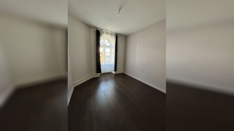 Ma-Cabane - Location Appartement Mayenne, 82 m²