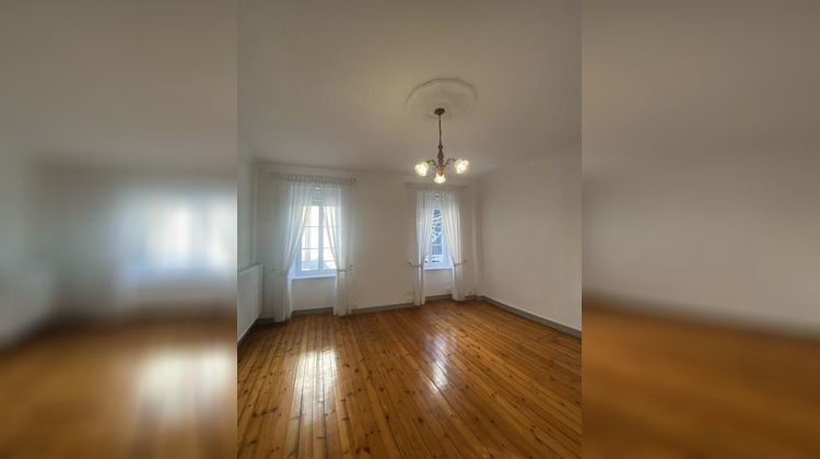 Ma-Cabane - Location Appartement Mayenne, 149 m²