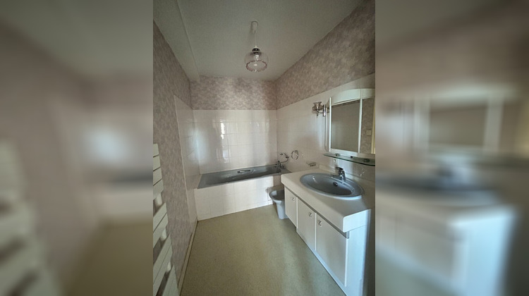 Ma-Cabane - Location Appartement Mayenne, 82 m²