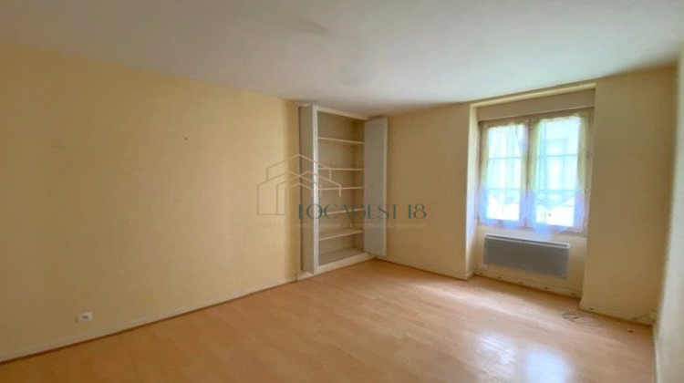 Ma-Cabane - Location Appartement MEHUN-SUR-YEVRE, 47 m²
