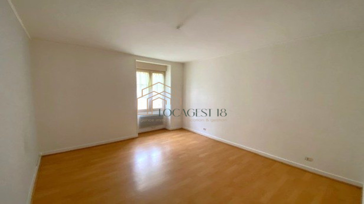 Ma-Cabane - Location Appartement MEHUN-SUR-YEVRE, 47 m²