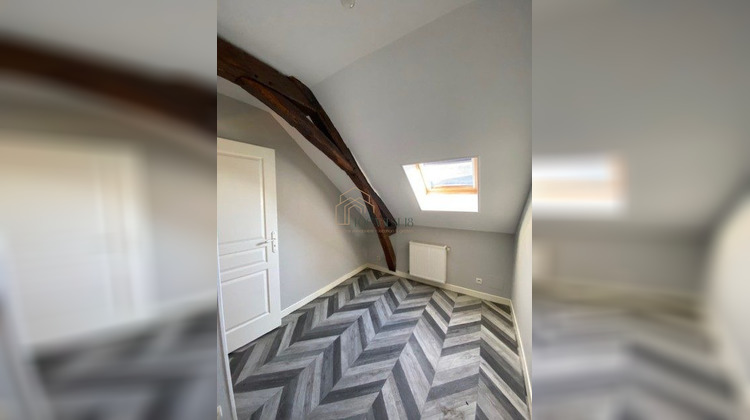 Ma-Cabane - Location Appartement MEHUN-SUR-YEVRE, 46 m²