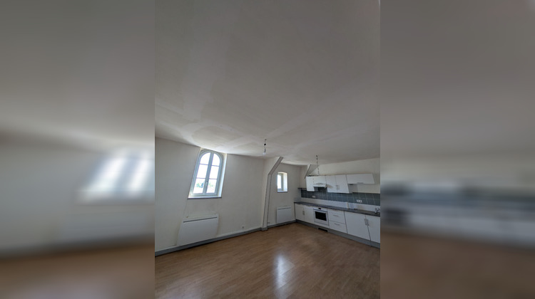 Ma-Cabane - Location Appartement MEHUN-SUR-YEVRE, 71 m²