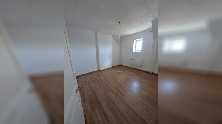 Ma-Cabane - Location Appartement MEHUN-SUR-YEVRE, 71 m²