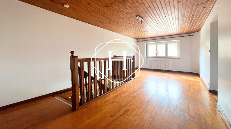 Ma-Cabane - Location Appartement MEILLONNAS, 104 m²