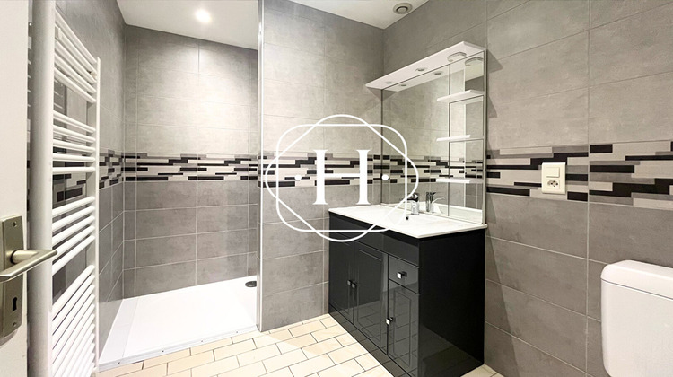 Ma-Cabane - Location Appartement MEILLONNAS, 104 m²