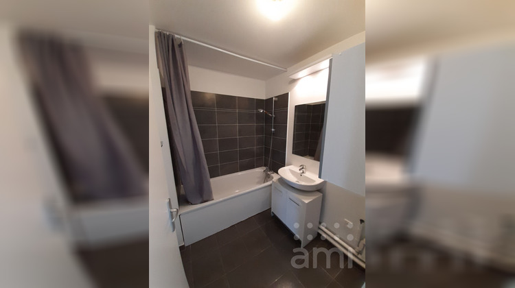 Ma-Cabane - Location Appartement MENUCOURT, 43 m²