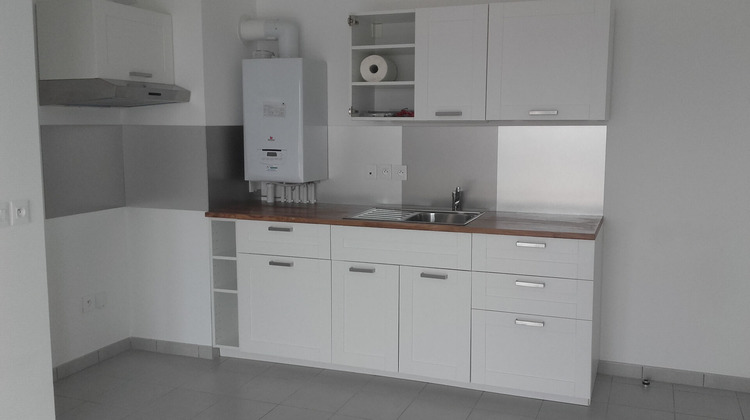 Ma-Cabane - Location Appartement MENUCOURT, 43 m²