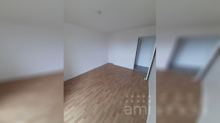 Ma-Cabane - Location Appartement MENUCOURT, 43 m²