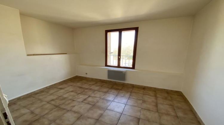 Ma-Cabane - Location Appartement MEYRARGUES, 38 m²