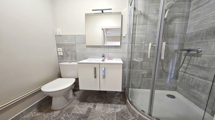 Ma-Cabane - Location Appartement Meyzieu, 44 m²