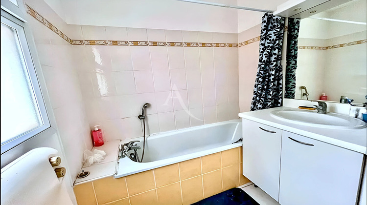 Ma-Cabane - Location Appartement MEZE, 40 m²