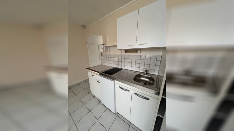 Ma-Cabane - Location Appartement MIGNALOUX-BEAUVOIR, 17 m²