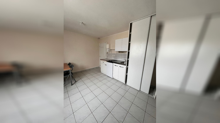 Ma-Cabane - Location Appartement MIGNALOUX-BEAUVOIR, 17 m²