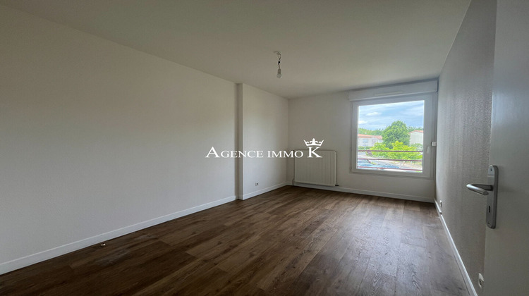 Ma-Cabane - Location Appartement MIGNALOUX-BEAUVOIR, 63 m²