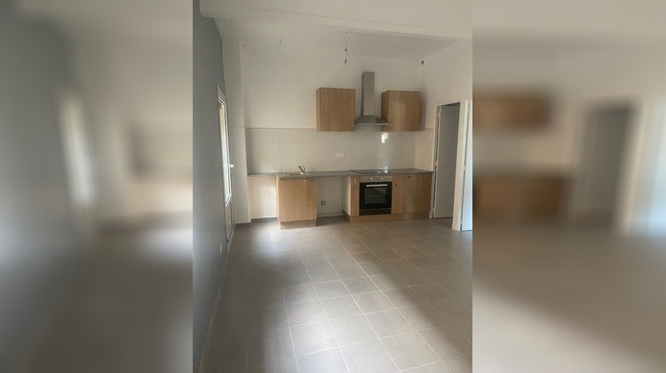 Ma-Cabane - Location Appartement MILHAUD, 37 m²