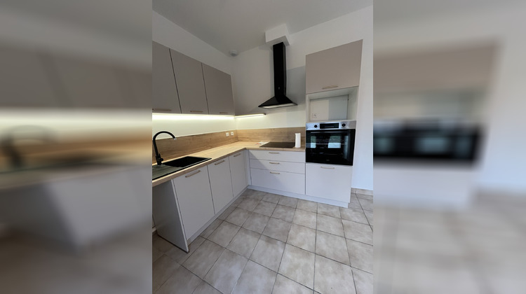 Ma-Cabane - Location Appartement Mirabel-et-Blacons, 111 m²