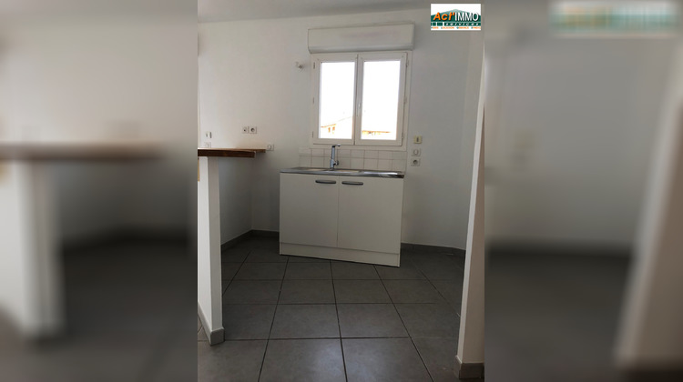Ma-Cabane - Location Appartement MIRAMAS, 60 m²