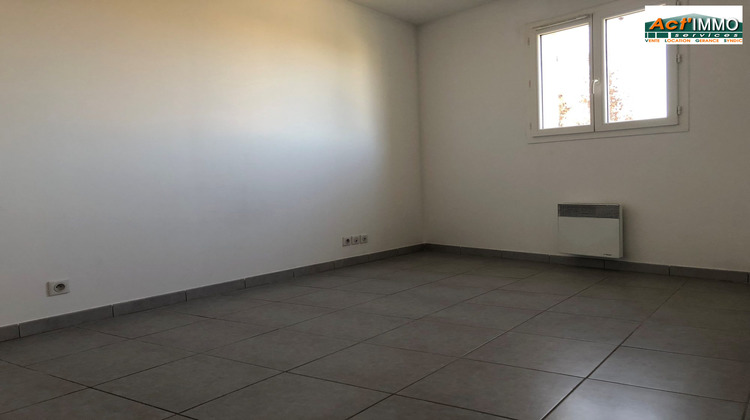 Ma-Cabane - Location Appartement MIRAMAS, 60 m²