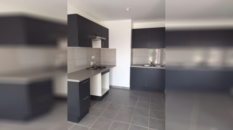 Ma-Cabane - Location Appartement MIRAMAS, 57 m²