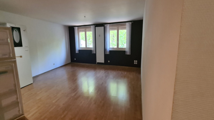 Ma-Cabane - Location Appartement MIREBEAU-SUR-BEZE, 68 m²