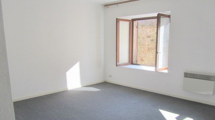 Ma-Cabane - Location Appartement Mirecourt, 40 m²