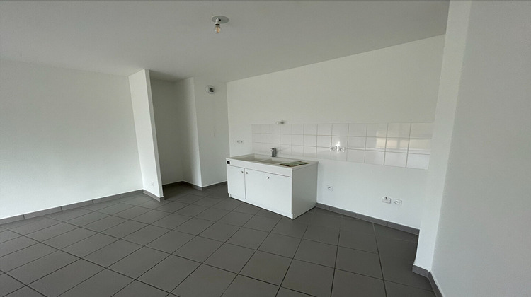 Ma-Cabane - Location Appartement MIRIBEL, 86 m²