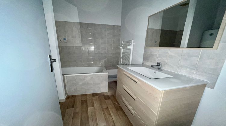 Ma-Cabane - Location Appartement MONCLAR, 35 m²