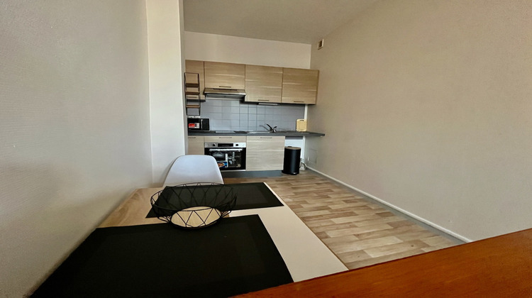Ma-Cabane - Location Appartement MONCLAR, 35 m²