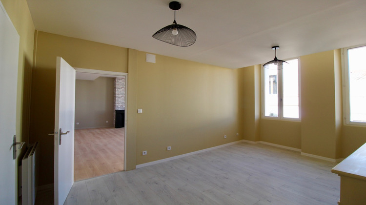 Ma-Cabane - Location Appartement MONCLAR, 69 m²