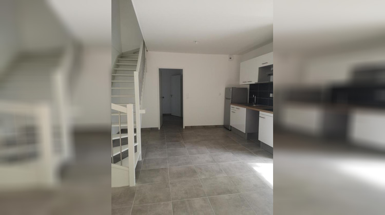 Ma-Cabane - Location Appartement MONDONVILLE, 70 m²