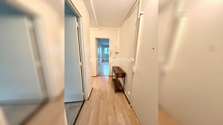 Ma-Cabane - Location Appartement MONT-SAINT-AIGNAN, 55 m²