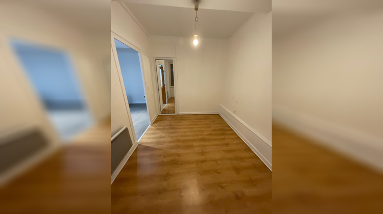 Ma-Cabane - Location Appartement Montbrison, 28 m²